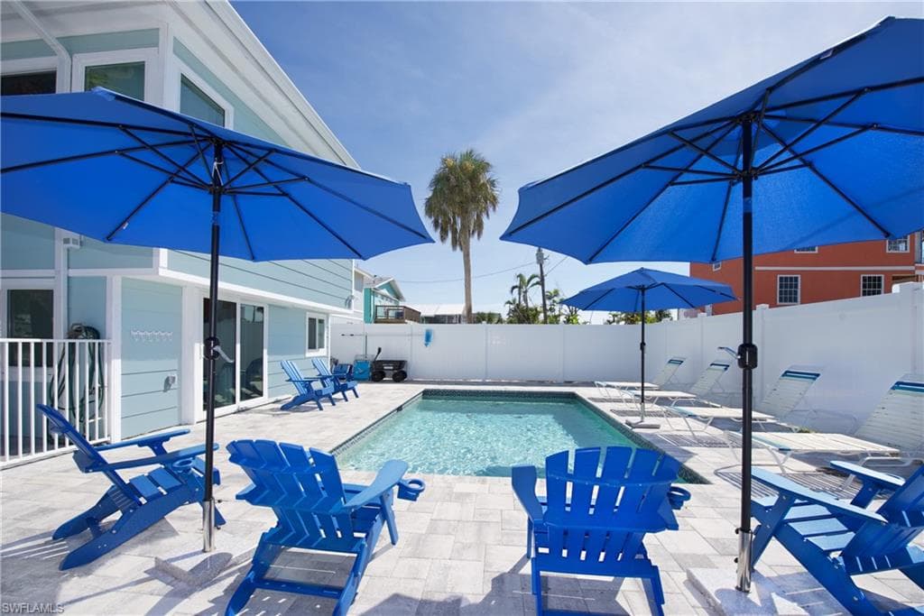 5440 Palmetto St, Fort Myers Beach, photo 2