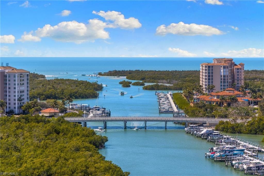 430 Cove Tower Dr #1501, Naples