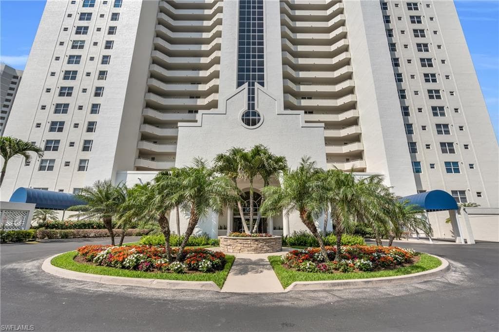 5550 Heron Point Dr #304, Naples, photo 2