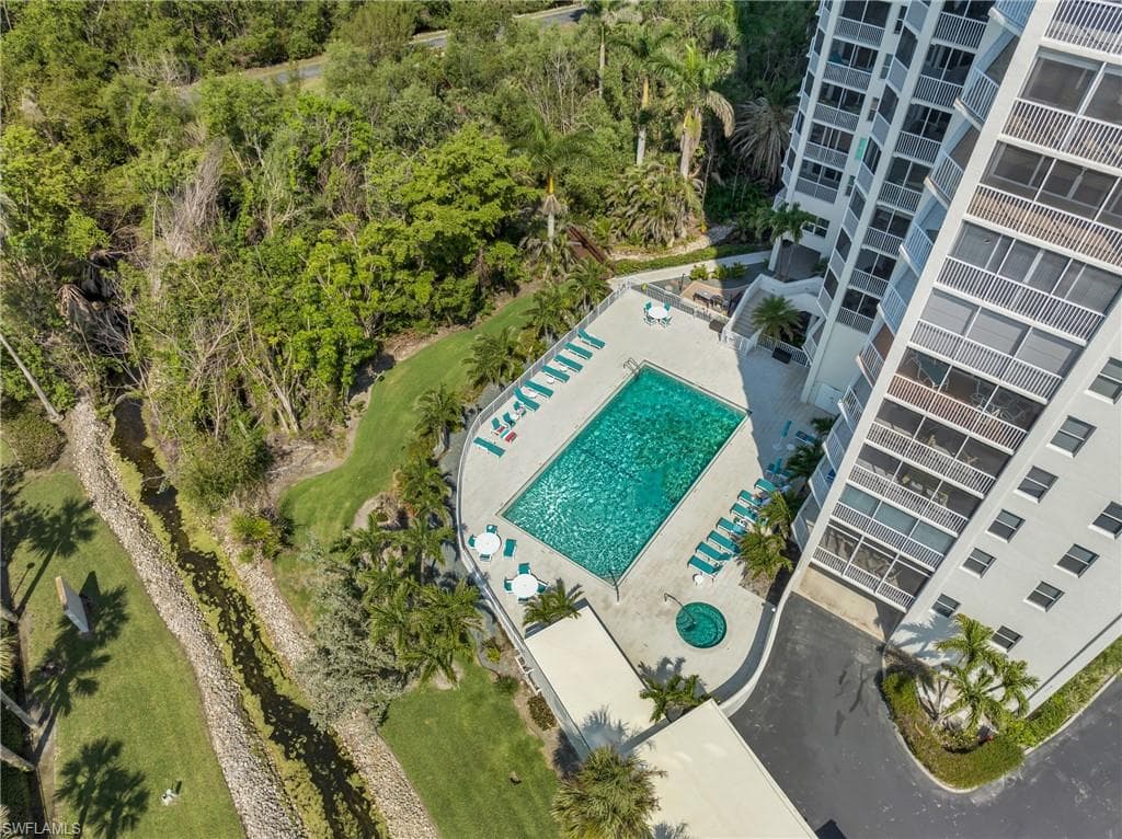 5550 Heron Point Dr #304, Naples, photo 3