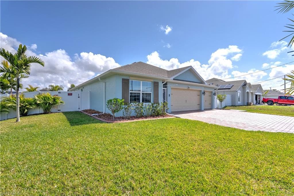 2501 20th Pl, Cape Coral