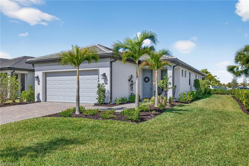 20548 Pebble Glen Dr, Estero, photo 2