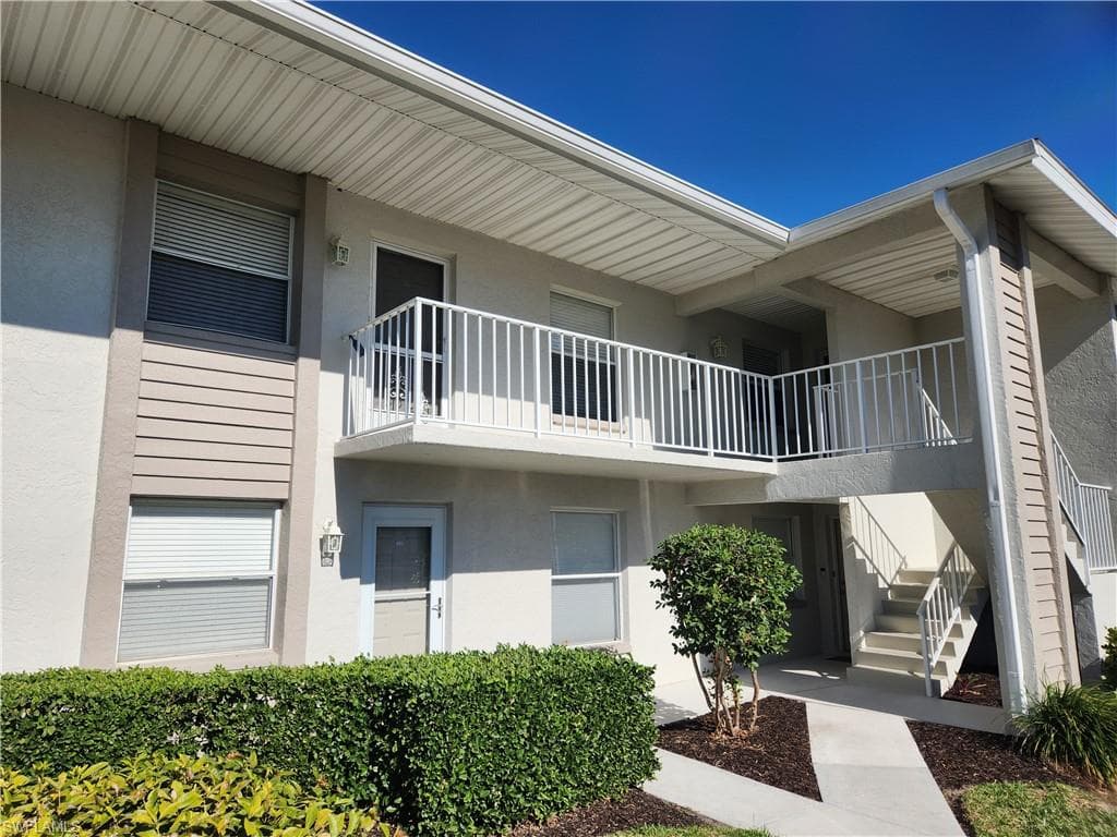 1350 Churchill Cir #l203, Naples