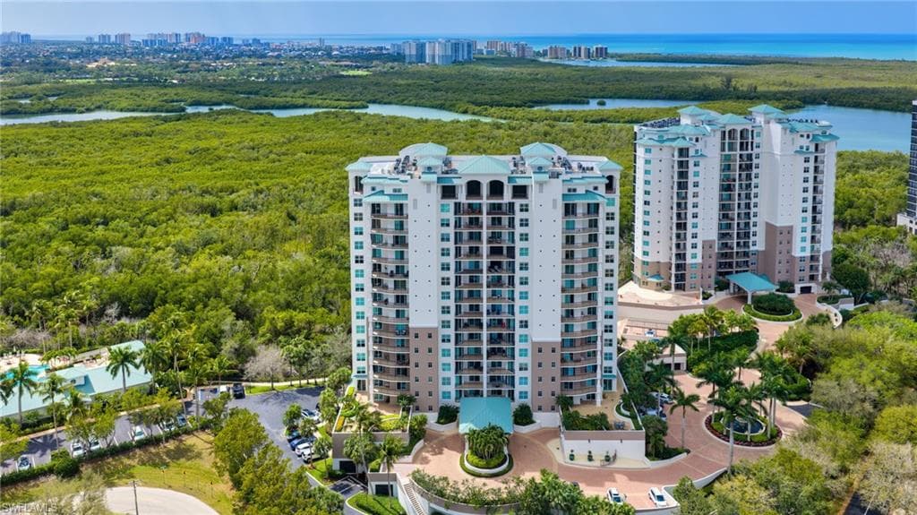 455 Cove Tower Dr #304, Naples