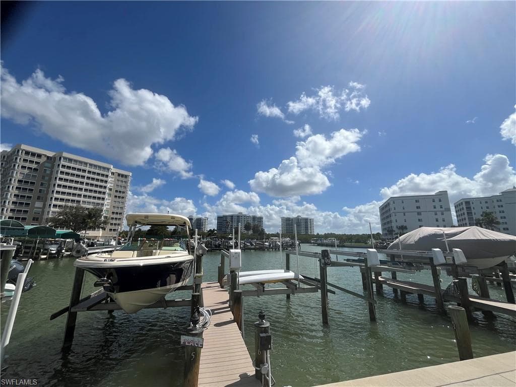 3 Bluebill Ave #207, Naples, photo 2