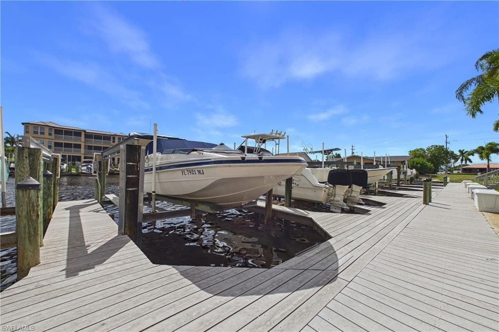 1614 Beach Pkwy #103, Cape Coral
