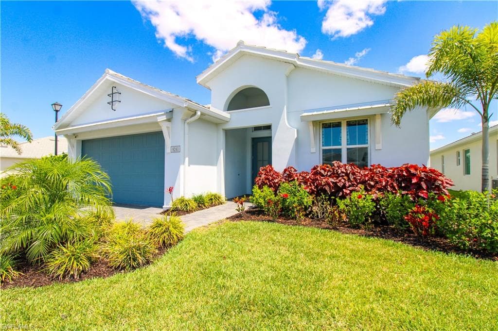9241 Cayman Dr, Naples, photo 2
