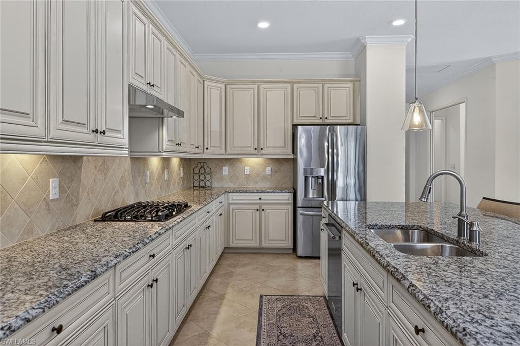 3001 Aviamar Cir, Naples, photo 3