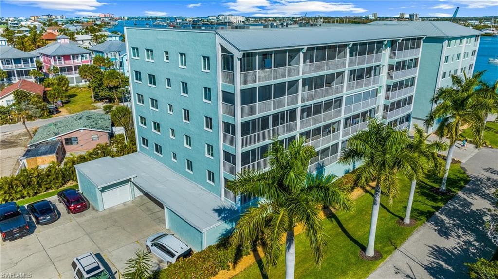 345 Mango St #406, Fort Myers Beach, photo 2