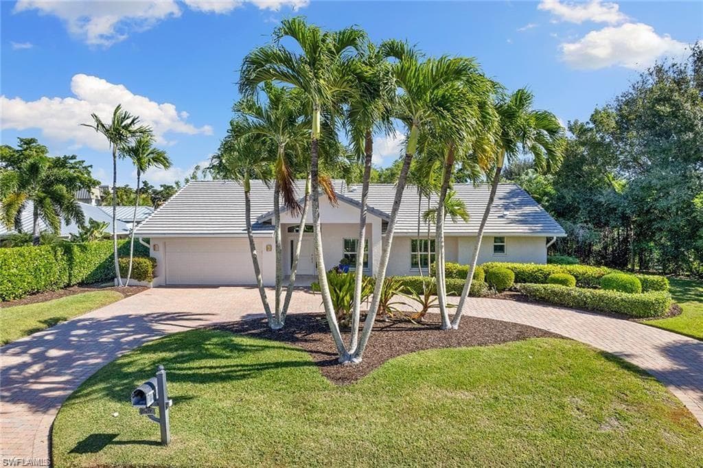 3720 Parkview Way, Naples