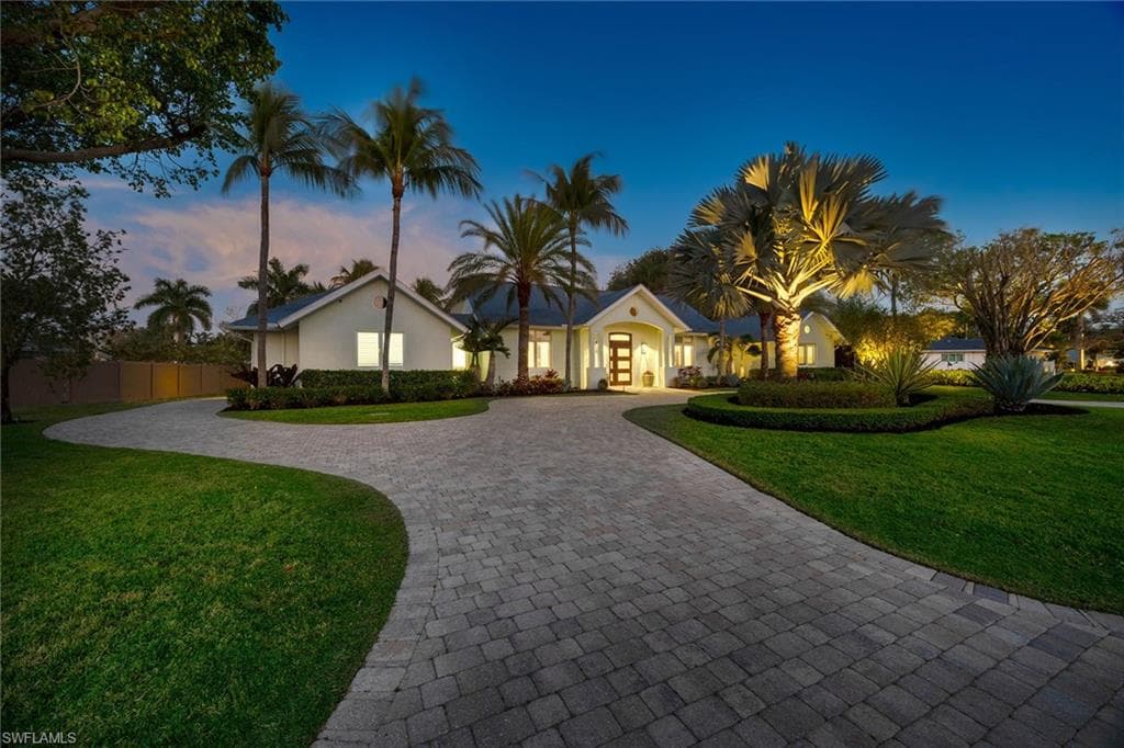 1438 Murex Dr, Naples