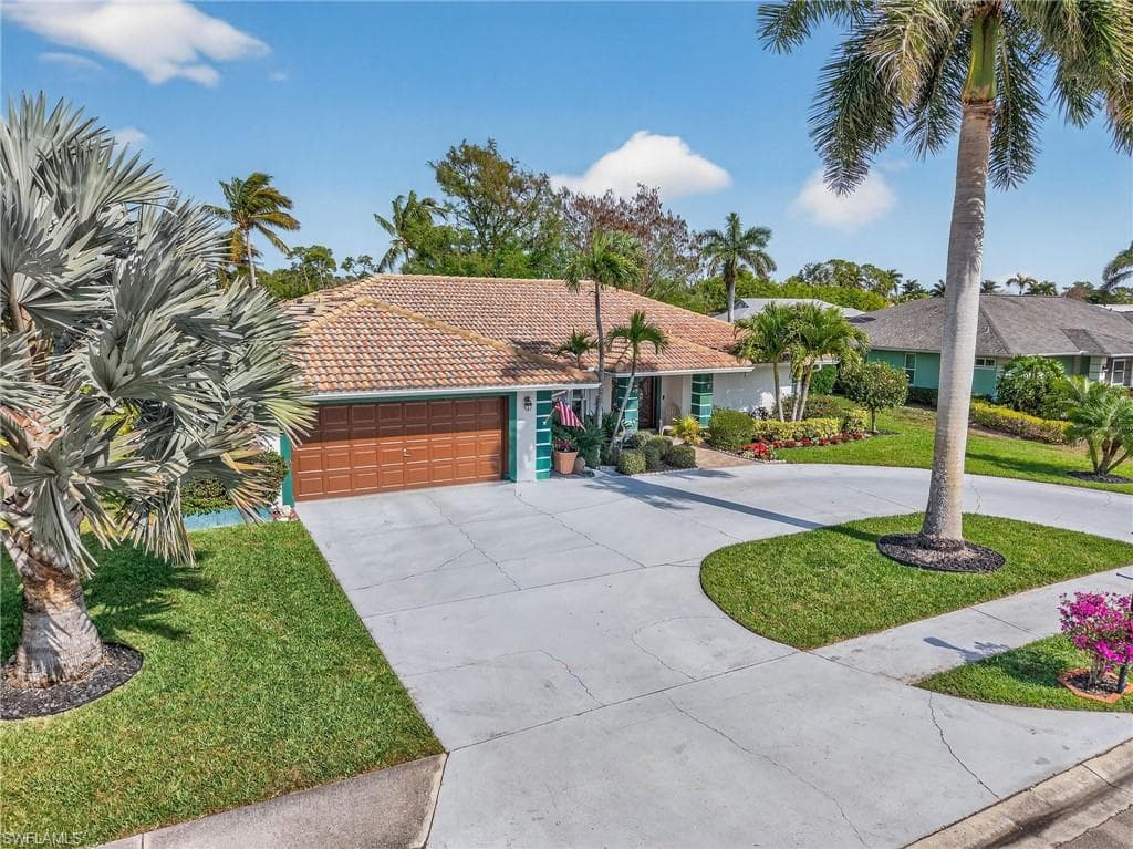 681 Saint Andrews Blvd, Naples, photo 2