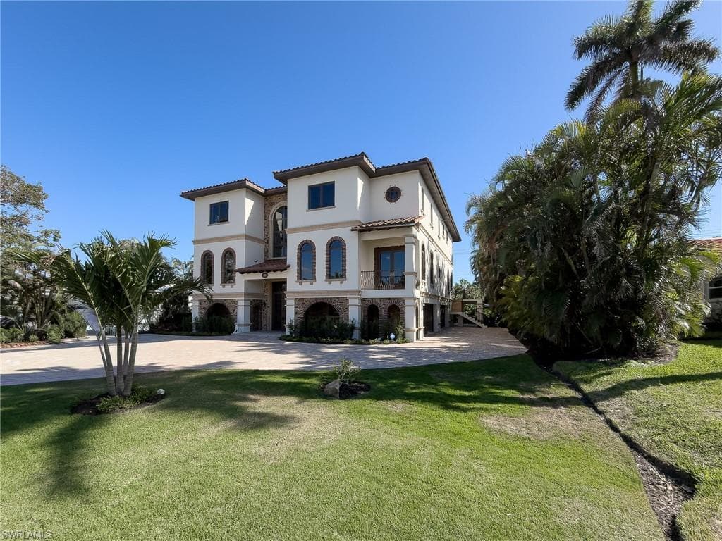 200 Golf Dr, Naples, photo 2
