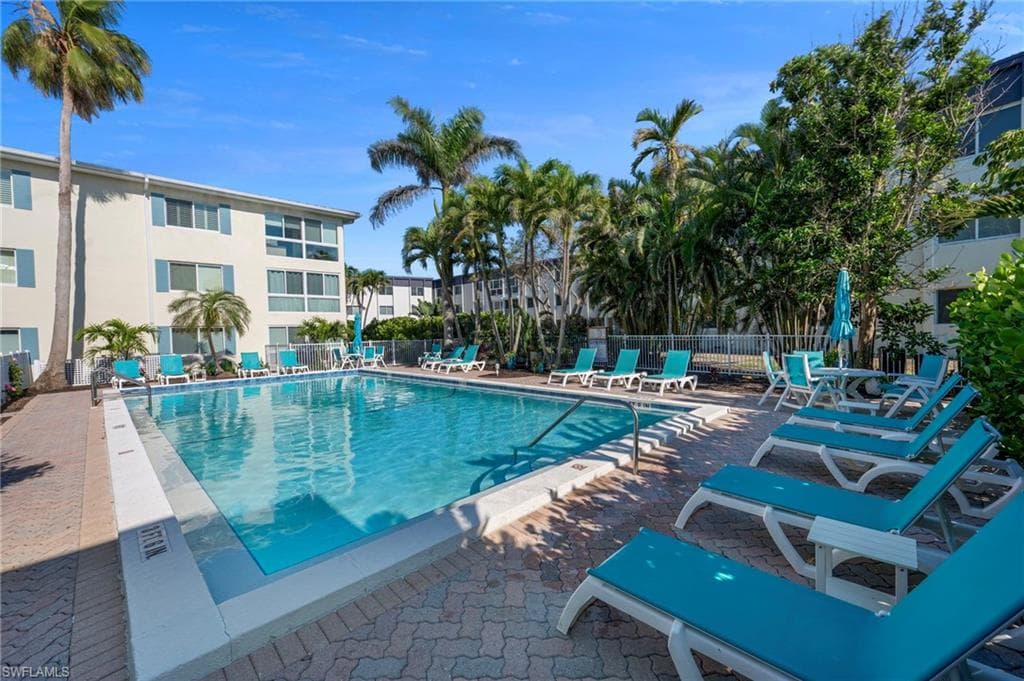1950 Gulf Shore Blvd #110, Naples, photo 3