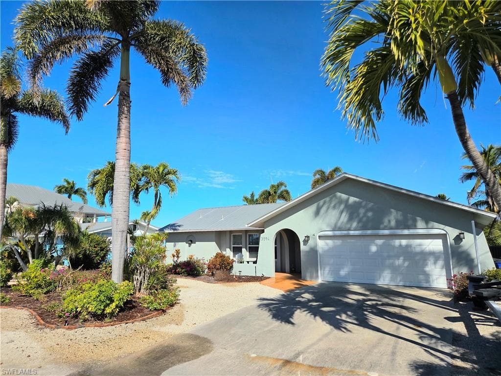 3594 Rita Ln, St. James City