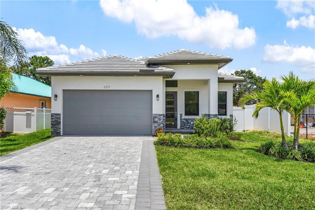 859 108th Ave, Naples