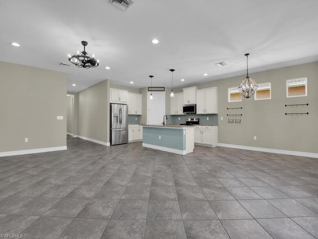 4211 Dutchess Park Rd, Fort Myers, photo 3