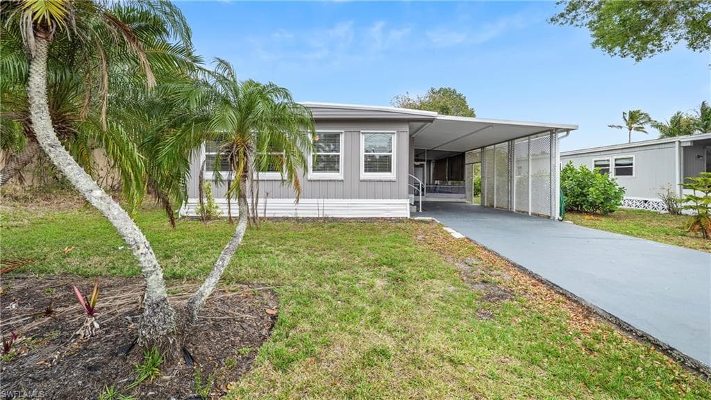 851 Manatee Rd, Naples