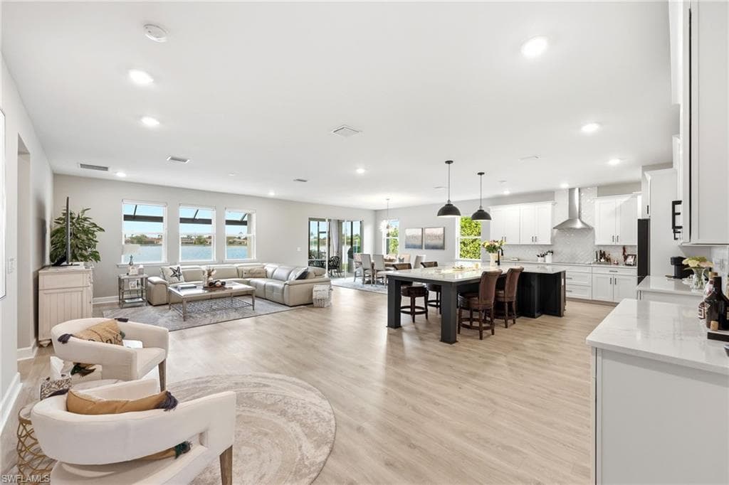 2094 Grove Dr, Naples, photo 3