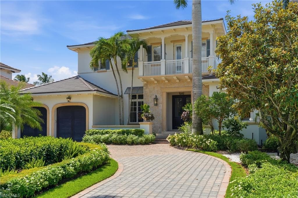 160 16th Ave, Naples