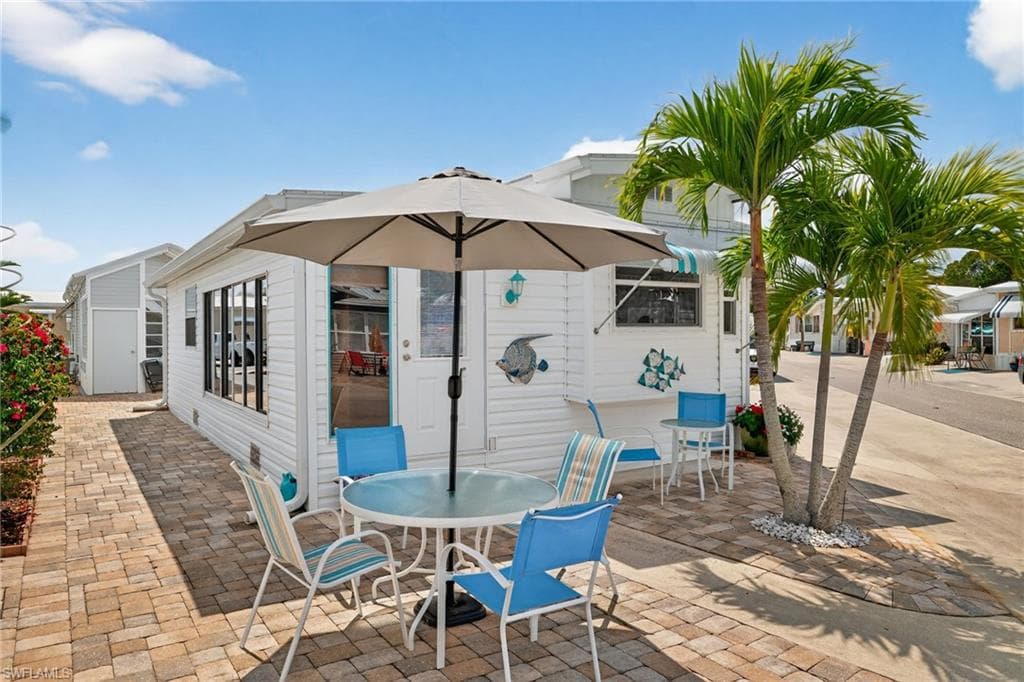 14 Limetree Park Dr, Bonita Springs, photo 2
