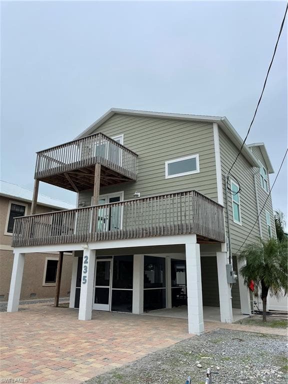 235 Miramar St, Fort Myers Beach