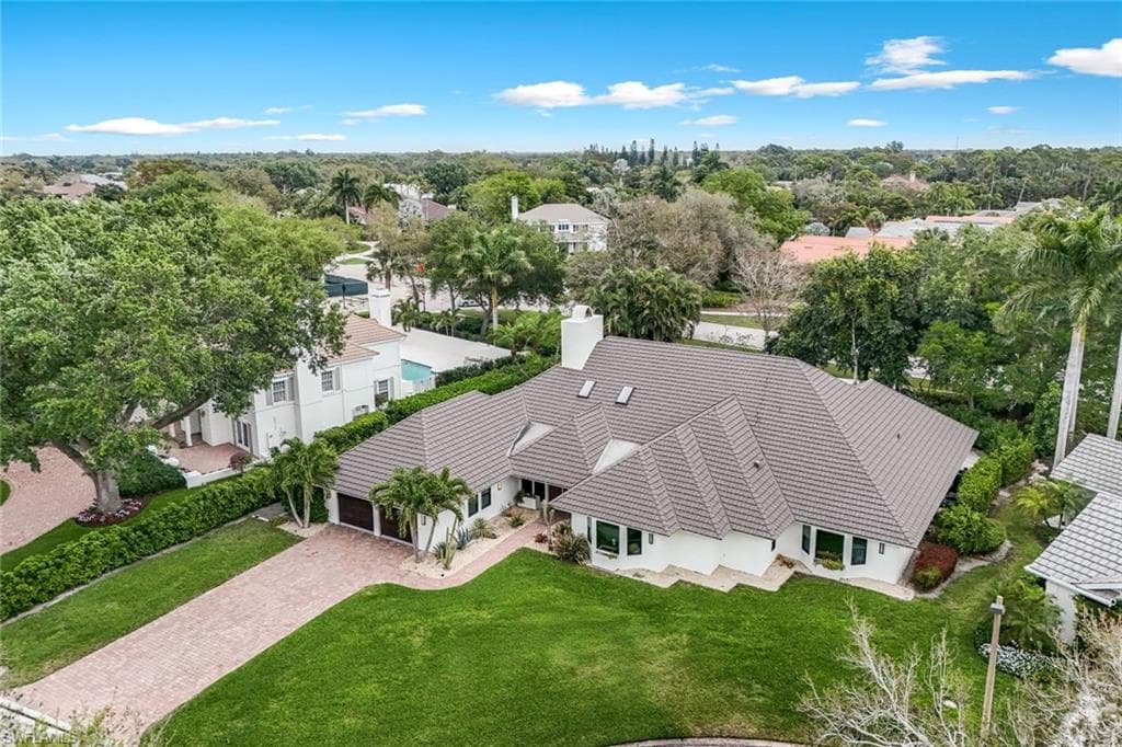 730 Bay Tree Ct, Naples