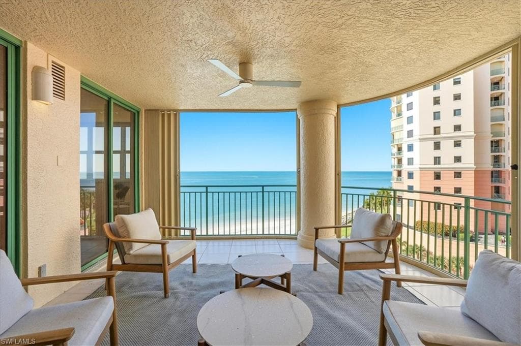 980 Cape Marco Dr #706, Marco Island