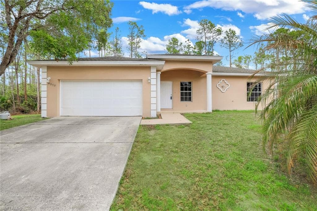 4575 4th Ave, Naples