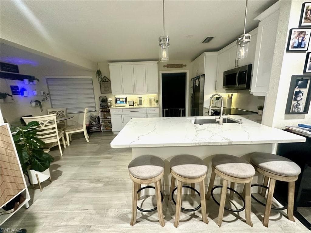 3323 Guilford Ct, Naples, photo 2