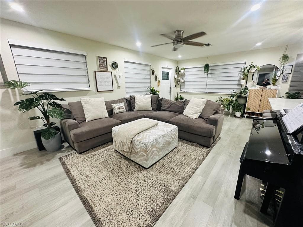 3323 Guilford Ct, Naples, photo 3