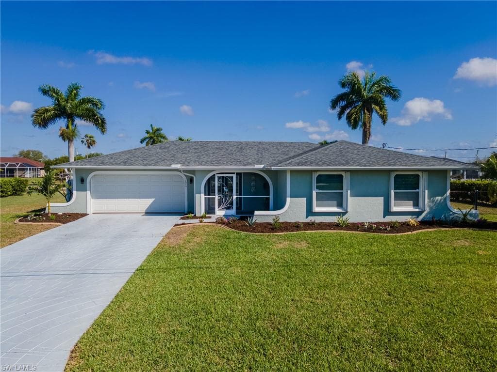 2213 4th St, Cape Coral, photo 2