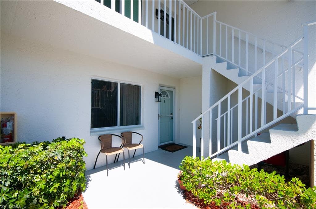 515 Gabriel Cir #1901, Naples, photo 2