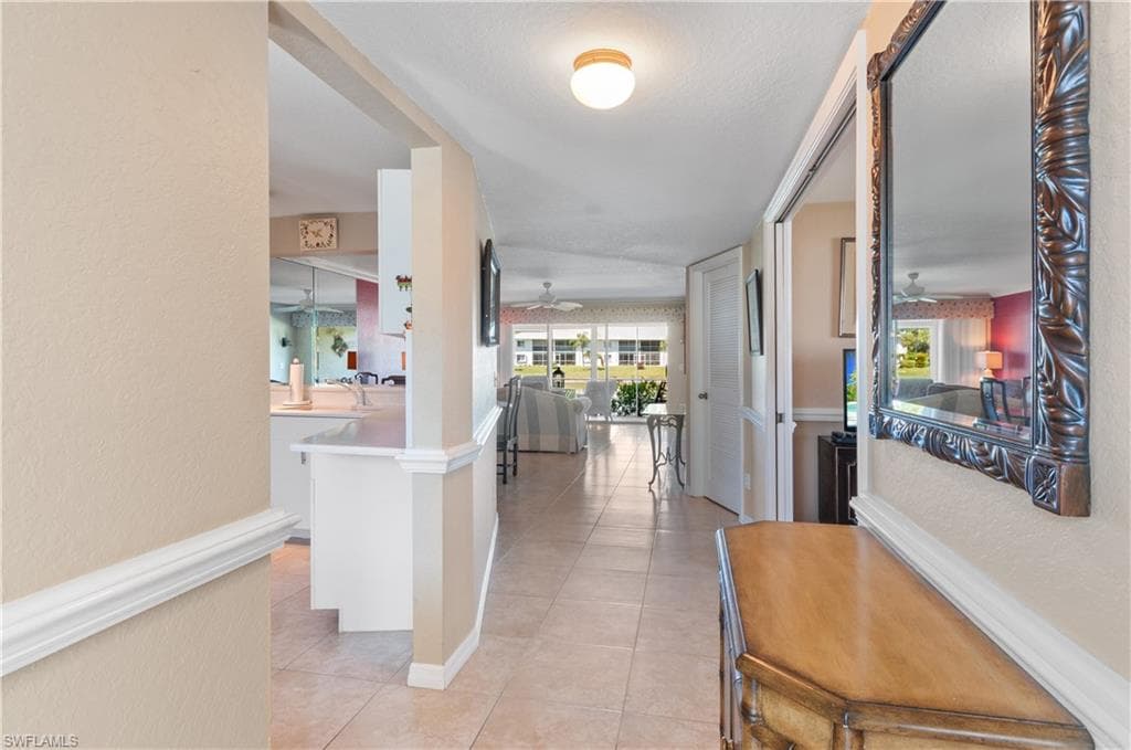 515 Gabriel Cir #1901, Naples