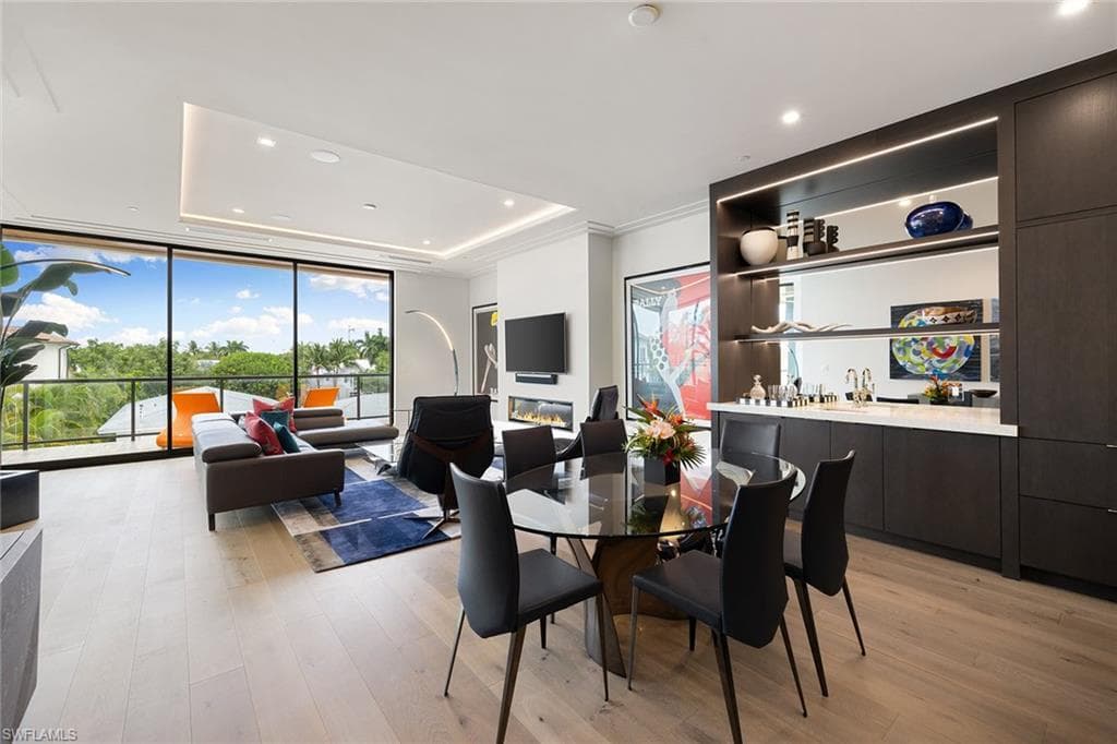 495 5th St #304, Naples, photo 3