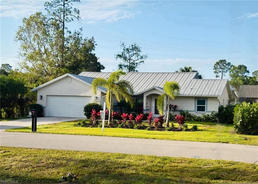 270 Madison Dr, Naples