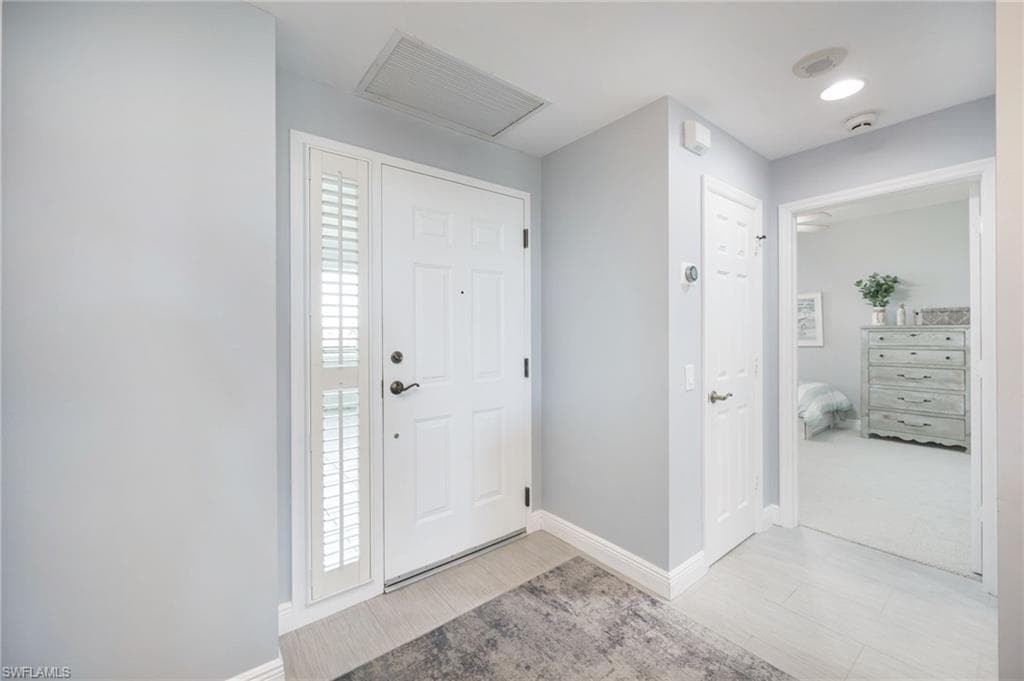 425 Cove Tower Dr #502, Naples, photo 2