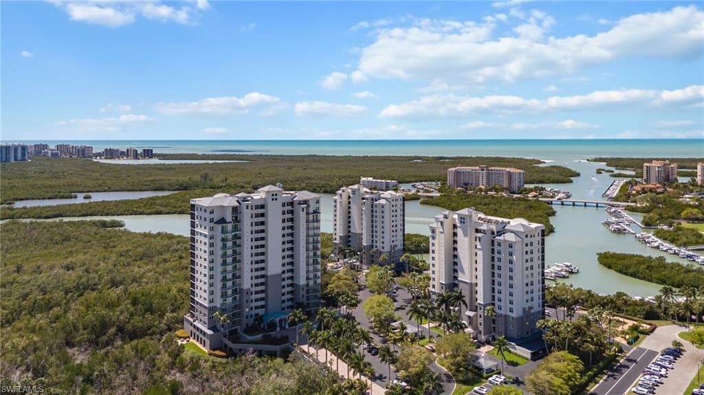 425 Cove Tower Dr #502, Naples