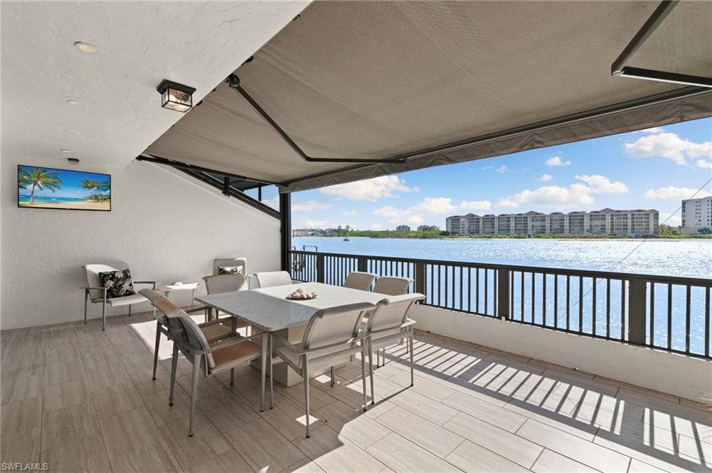 406 La Peninsula Blvd #406, La Peninsula