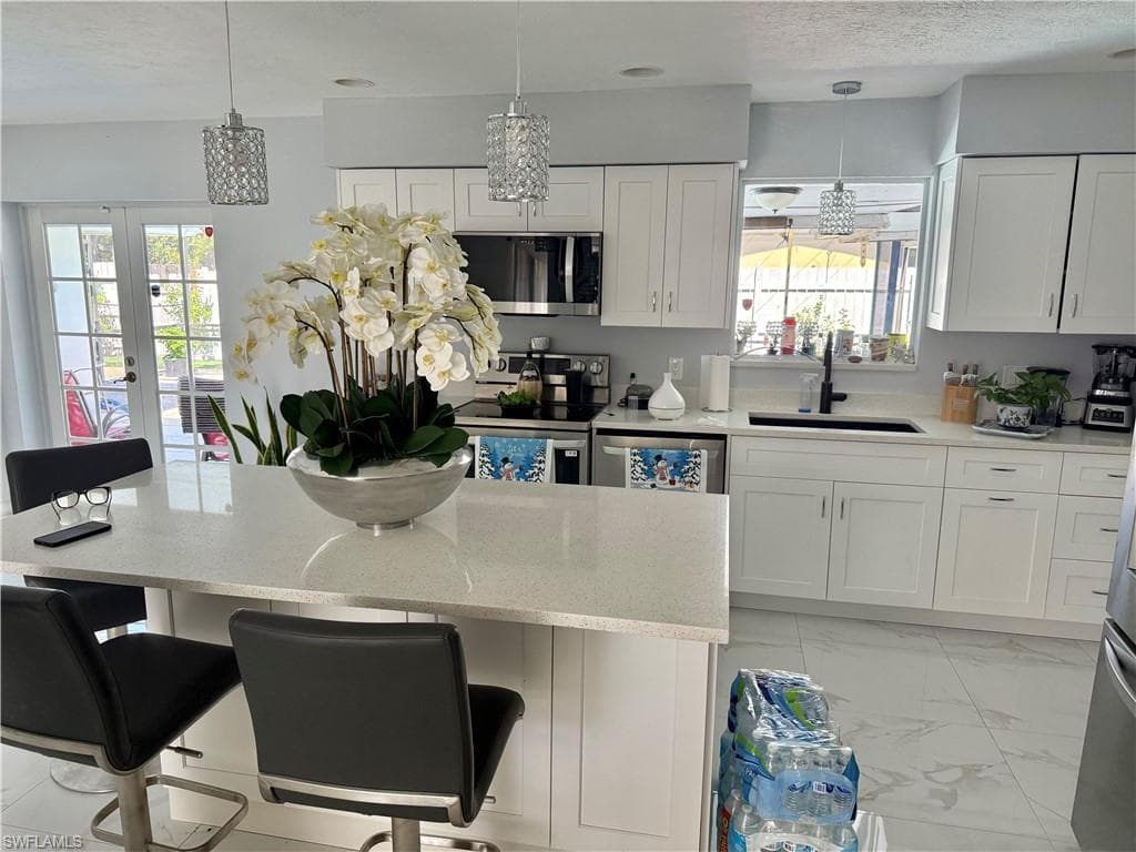 226 Kingston Dr, Fort Myers, photo 3