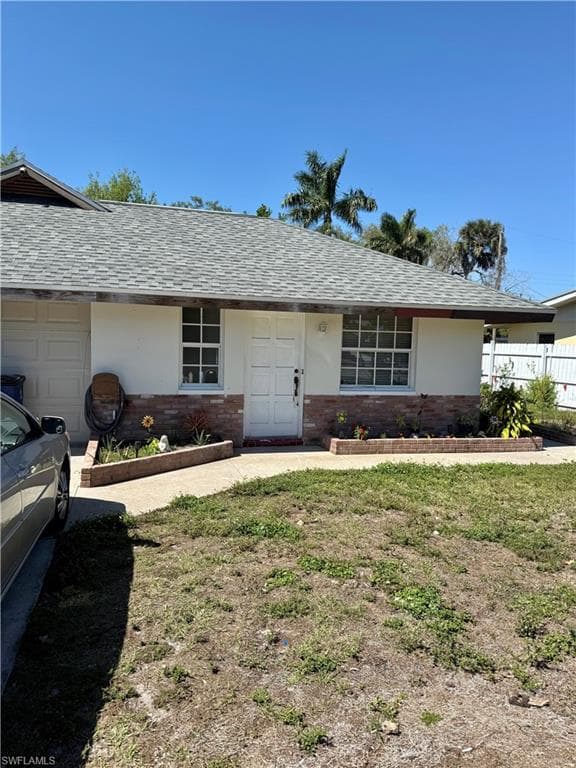 226 Kingston Dr, Fort Myers