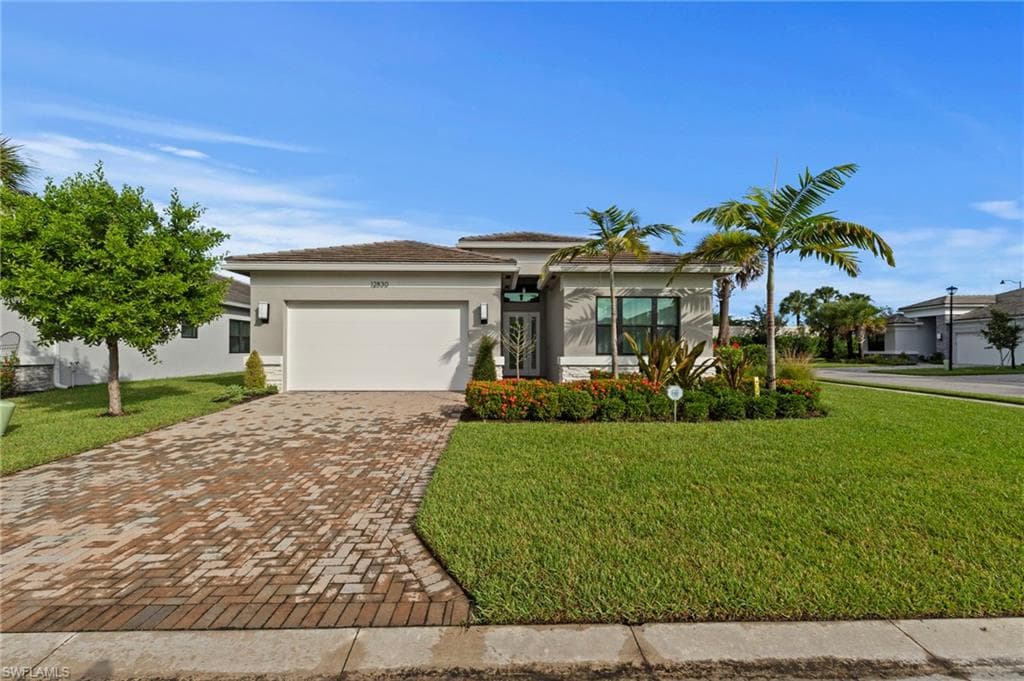 12830 Hawkins Dr, Estero, photo 2