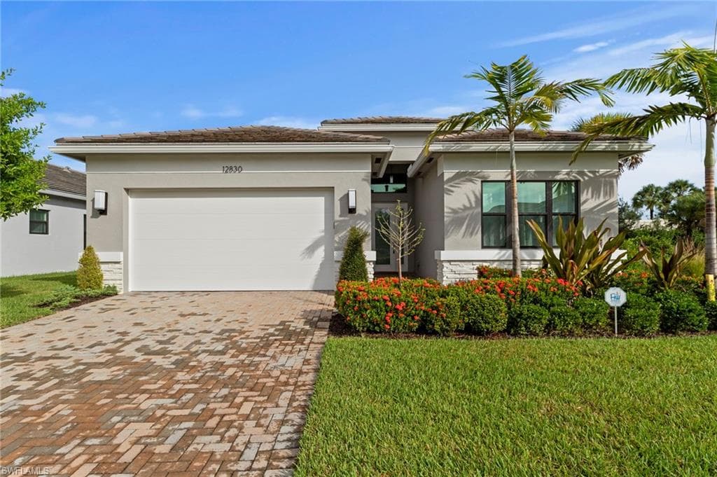 12830 Hawkins Dr, Estero, photo 3