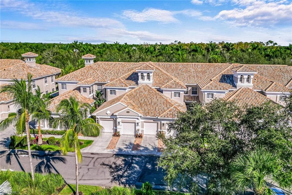 3985 Deer Crossing Ct #103, Naples