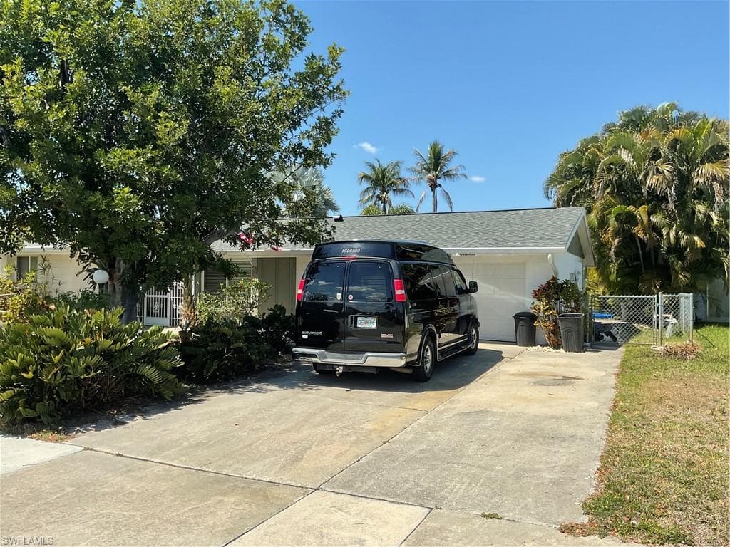 4617 Forest Glen Dr, North Fort Myers, photo 2