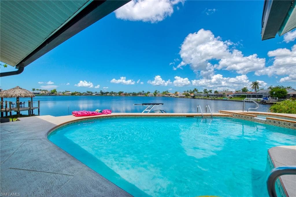5004 5th Pl, Cape Coral, photo 2