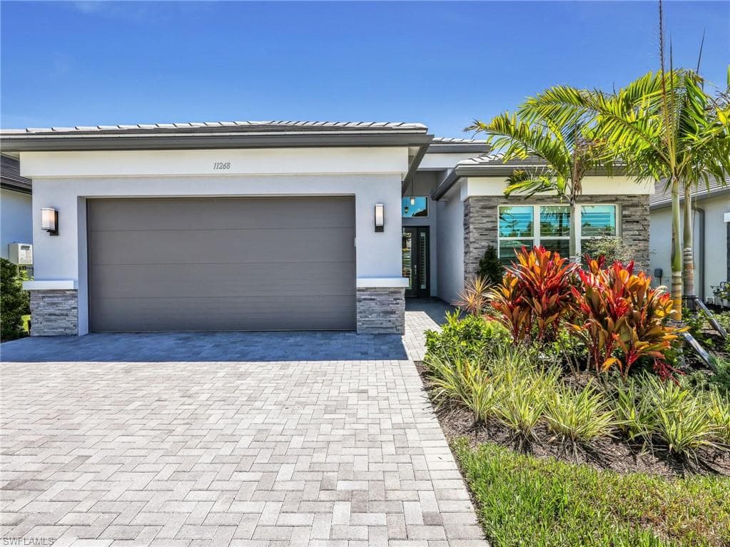 11268 Daphne Ct, Naples