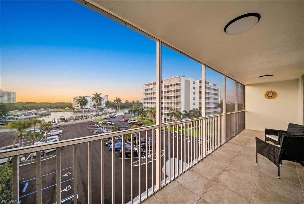 5 Bluebill Ave #410, Naples
