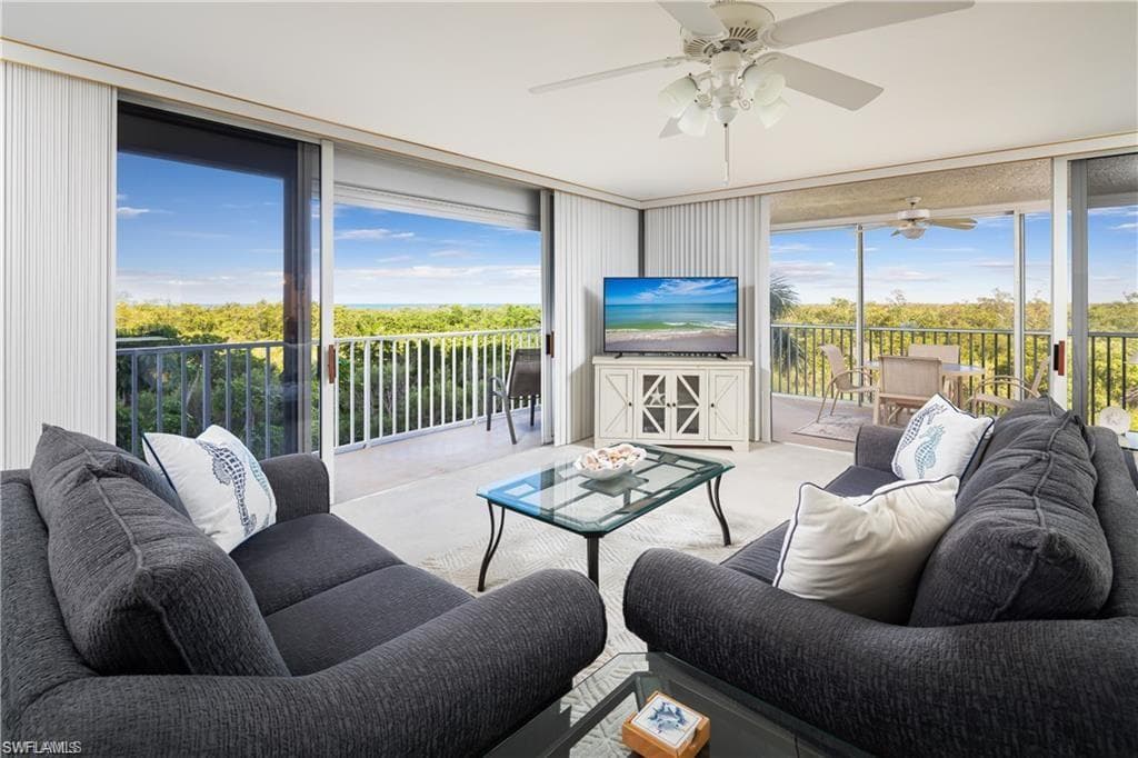 5550 Heron Point Dr #305, Naples, photo 3