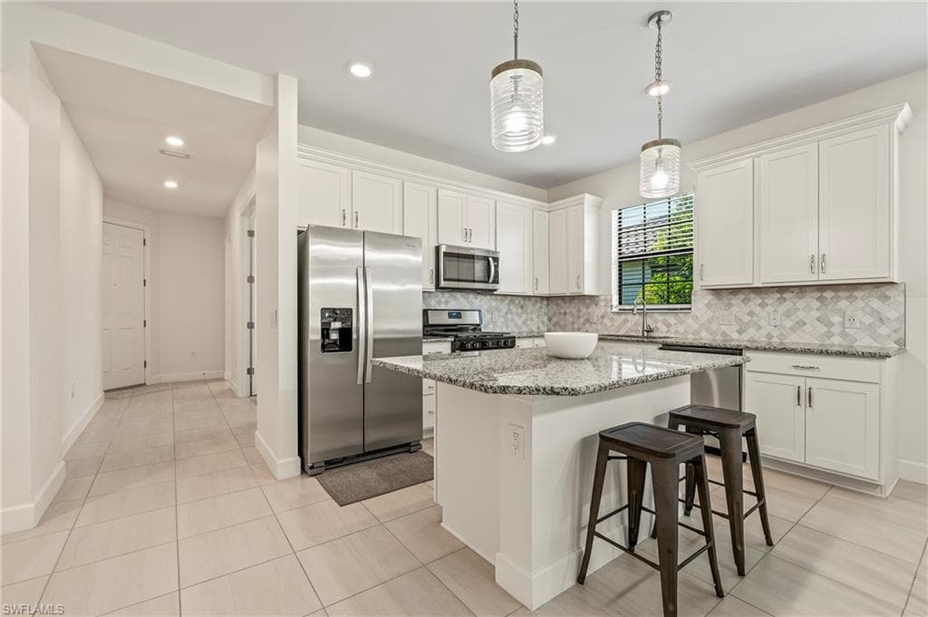 12350 Canal Grande Dr, Fort Myers, photo 2